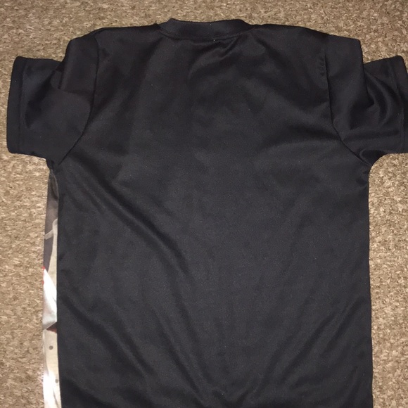 Sneak Gallery Tupac Red Wing t-shirt - Picture 6 of 6